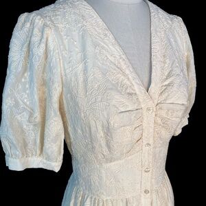 Brooks Brothers Embroidered Tiered Ruffled Dress in Cream Cotton - Size 8